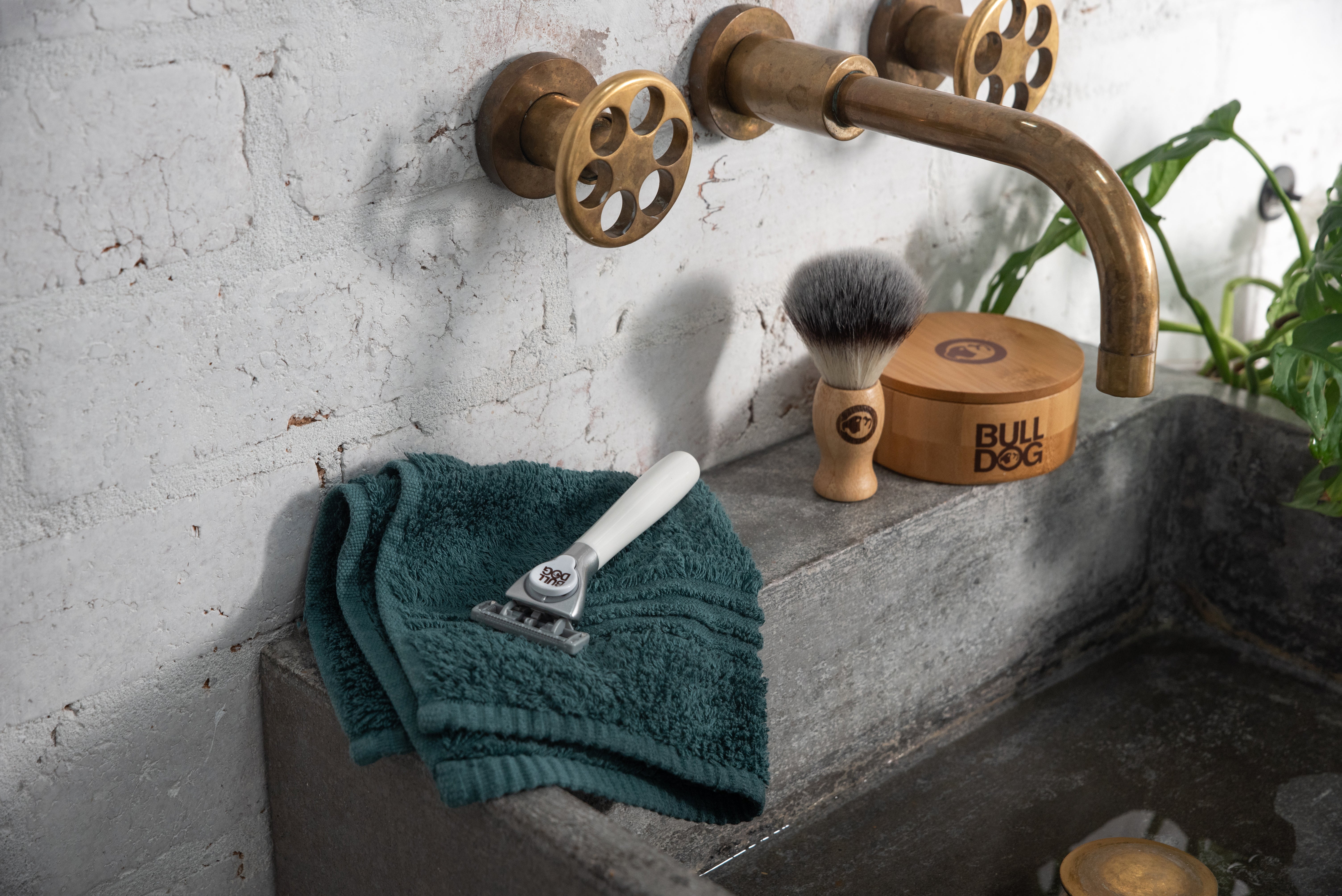 Wrażliwe stalowe ostrza dla mężczyzn | RZAZIK – Bulldog Skincare